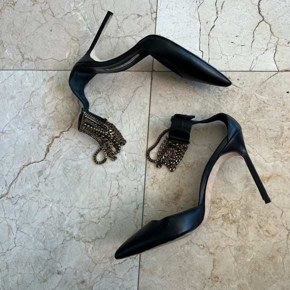 Manolo Blahnik Black Chain Heels Shoes - Picture 3 of 16